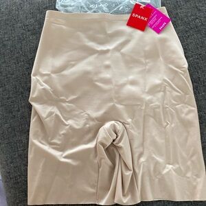 New with tags Spanx low back mid thigh shapewear in champagne beige, size large